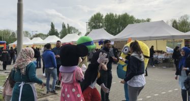 Duizenden bezoeken grootste braderie van Arnhem